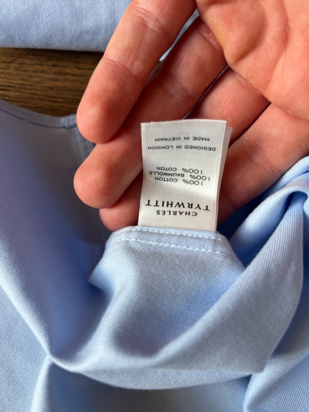 Charles Tyrwhitt 15.5 / 39 (Slim) Pale Blue Non-Iron Dress Shirt - Picture 4 of 4